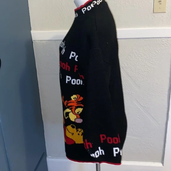 Mickey Mouse and Tigger sweater - Picture 8 of 8